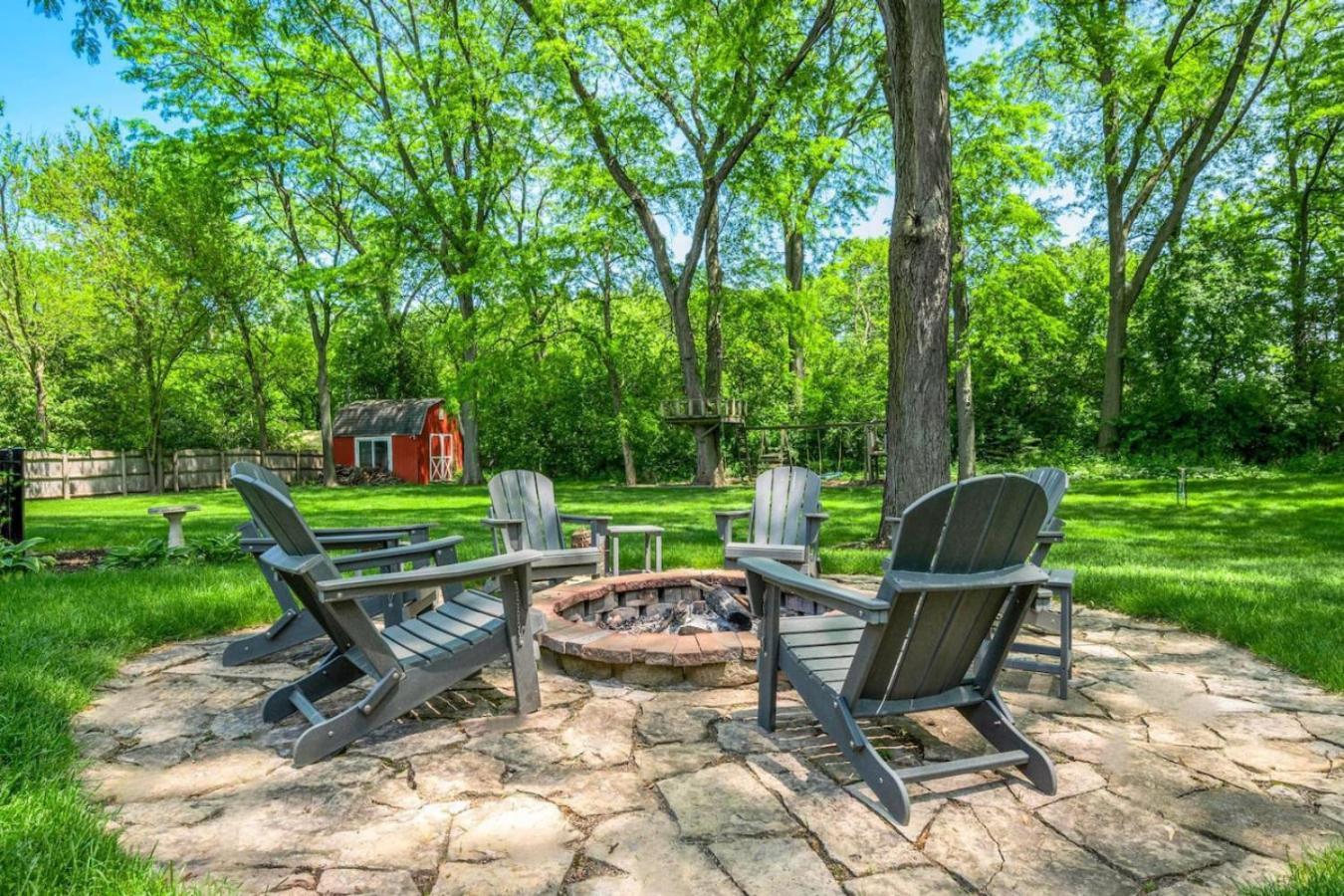 Spacious, Luxury Renovated Home With 4 Kings, Firepit Glen Ellyn Exterior foto